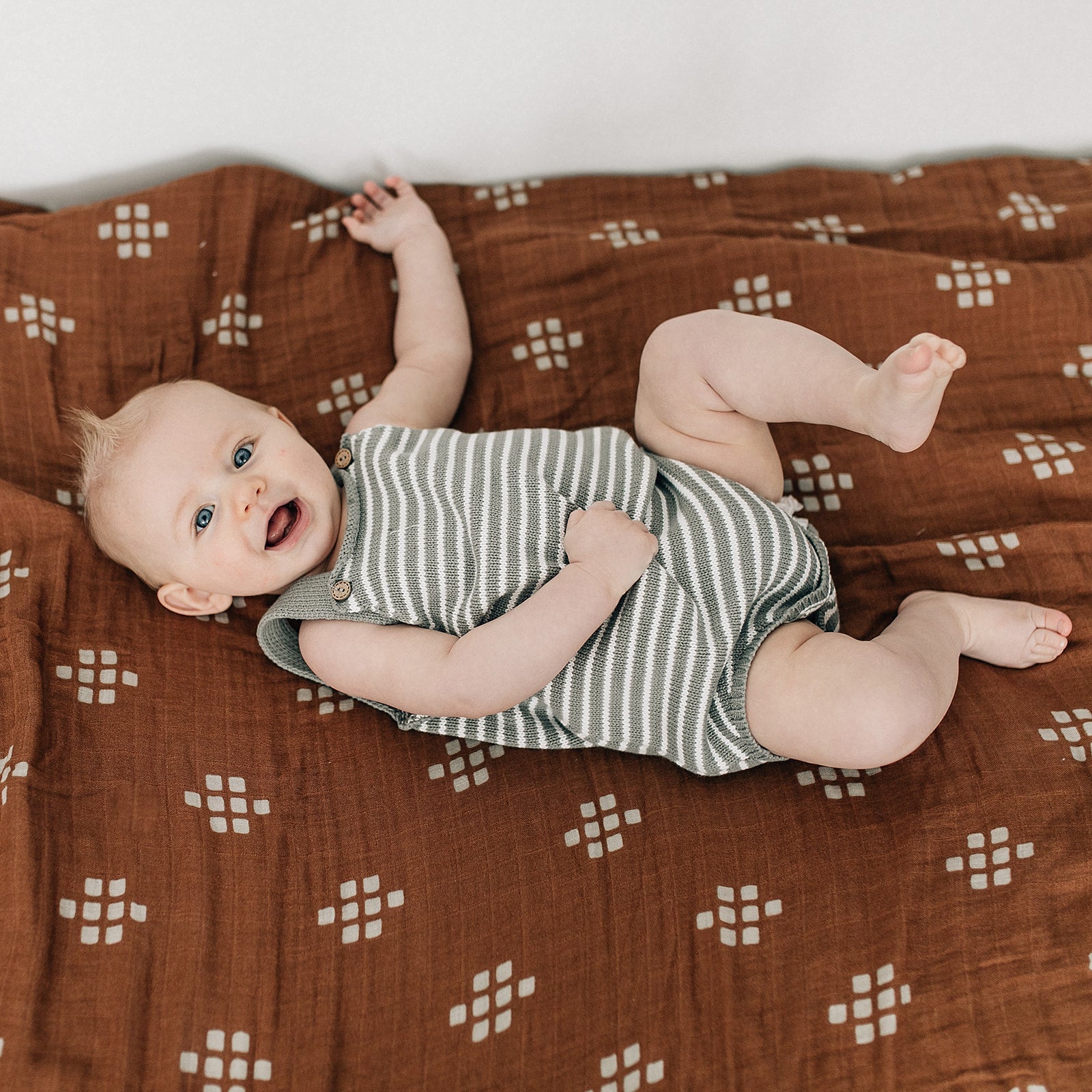 burnt orange swaddle, muslin swaddle blanket, bamboo baby blanket, swaddling wrap, fall baby blanket, dark brown muslin swaddle