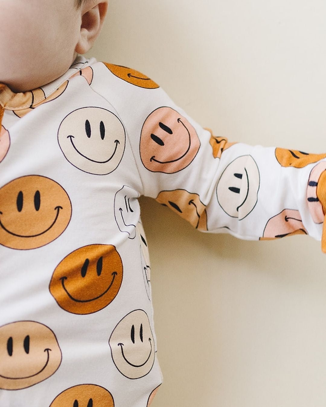 smiley bamboo zip romper, lucky panda kids baby pajamas, smiley face zip sleeper, zippy